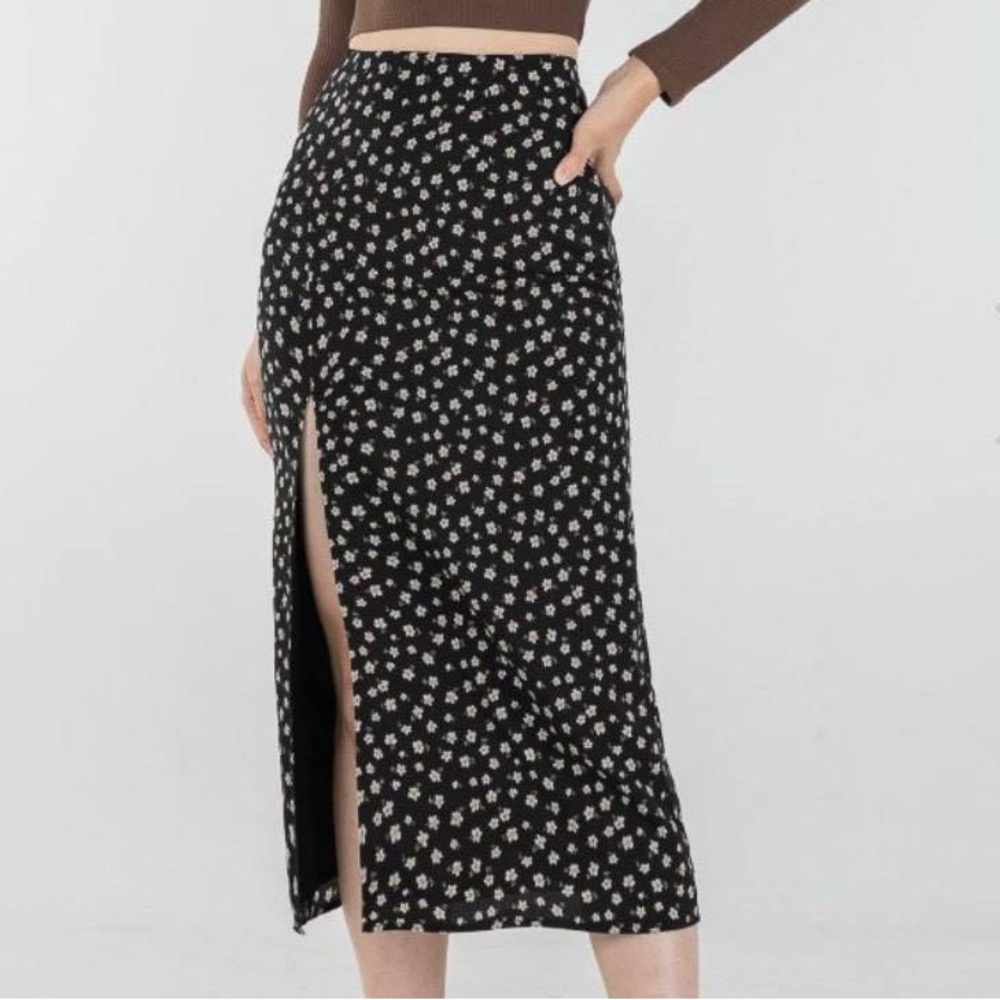 Black Maxi Skirt White Floral